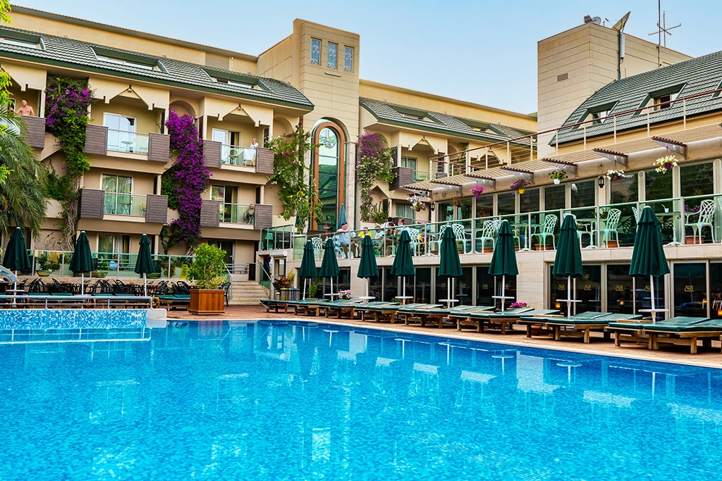 Hôtel Ambassador Plaza