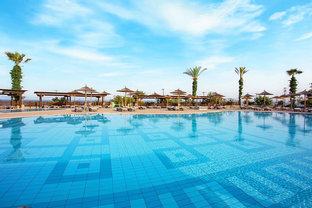 Hôtel Grand Blue Beach