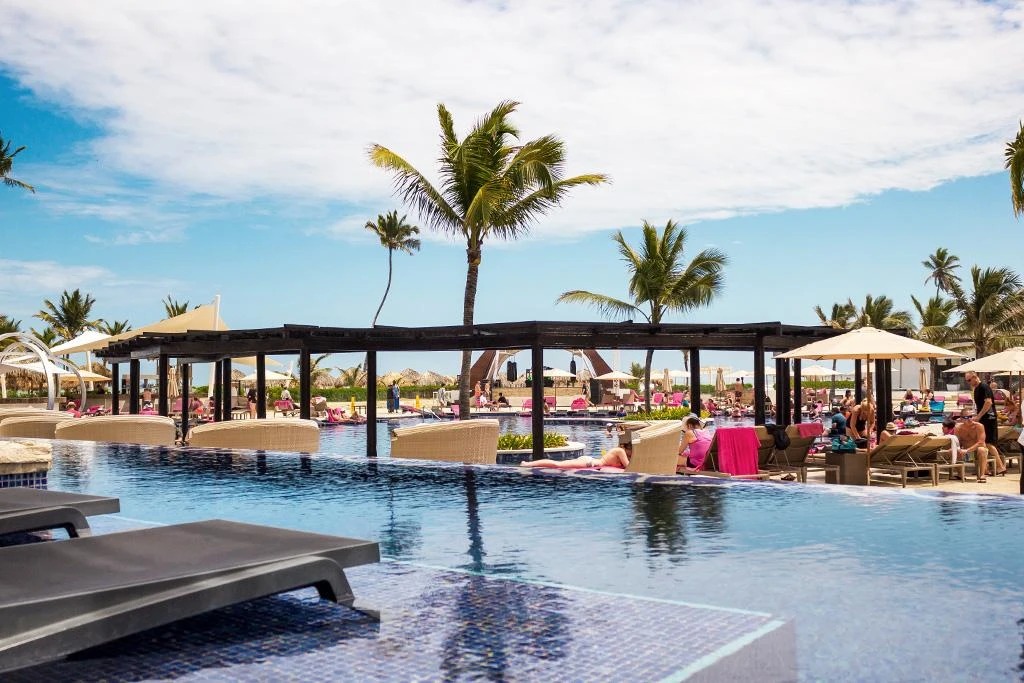 Hôtel Royalton Chic Punta Cana, An Autograph Collection All-Inclusive Resort & Casino 5* Adult Only +18 - À table, sans compter