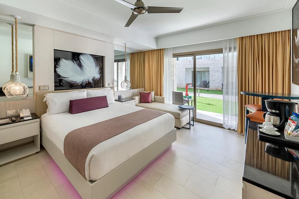 Hôtel Royalton Chic Punta Cana, An Autograph Collection All-Inclusive Resort & Casino 5* Adult Only +18 - Le soir, l'ambiance monte